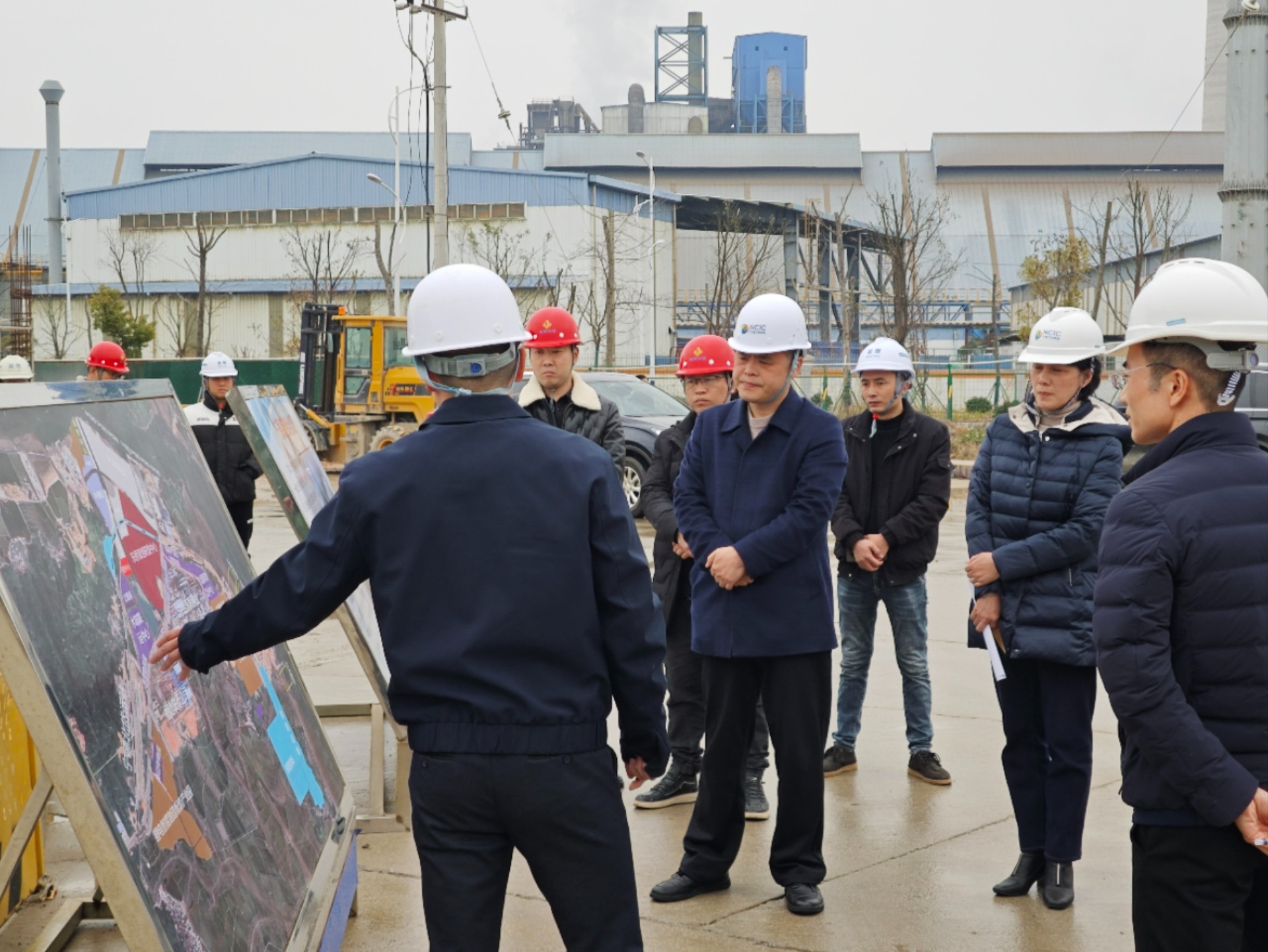 2024-2-29市交投集團領(lǐng)導深入市交投物流集團項目一線調(diào)研，章佳琦拍攝1.jpg